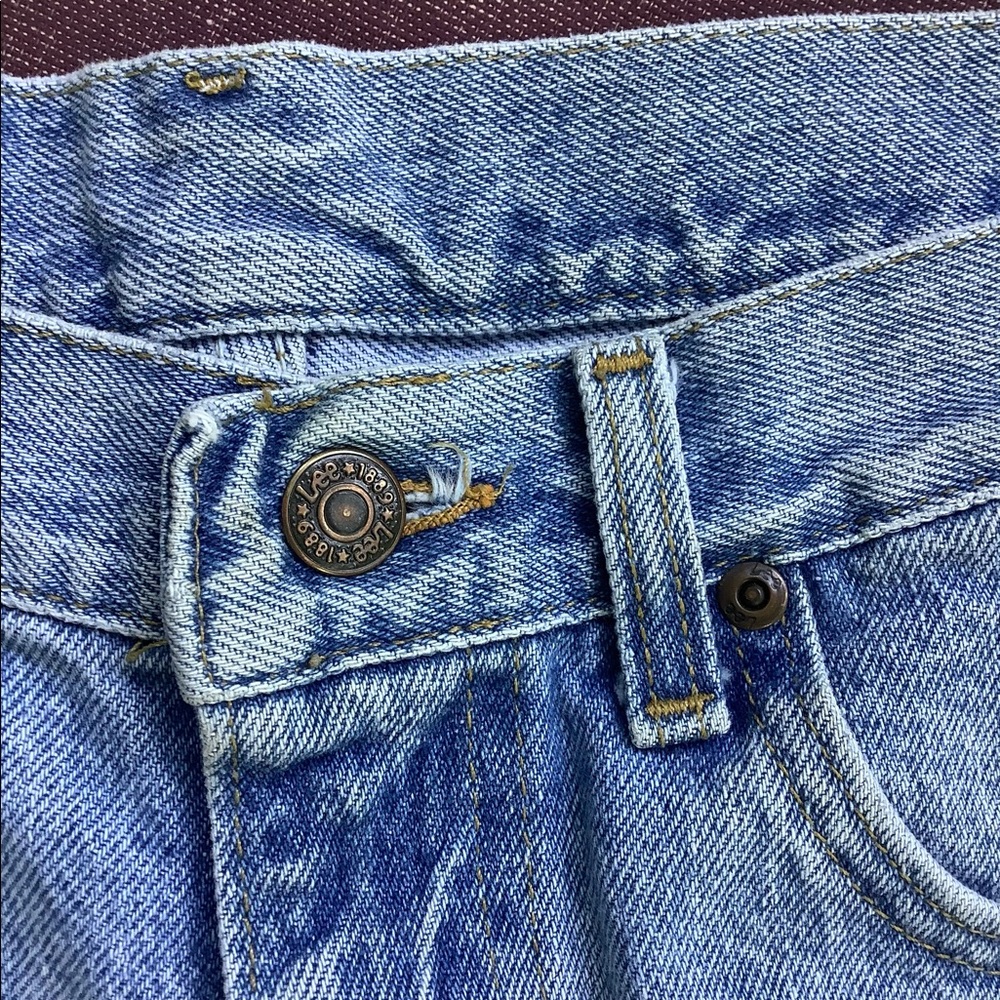 Vintage Lee Denim Cutoffs - Picture 3 of 3